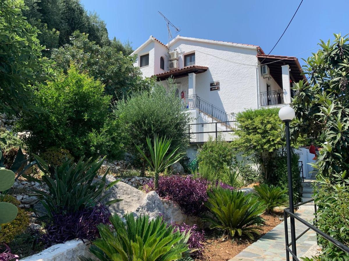 Villa Perris Studios Kassiopi Exterior photo